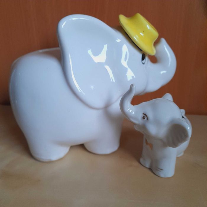Dwa ceramiczne słoniki - skarbonki