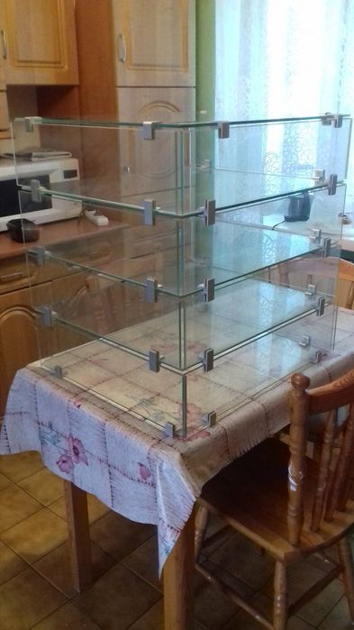 Gablota szklana wystawowa