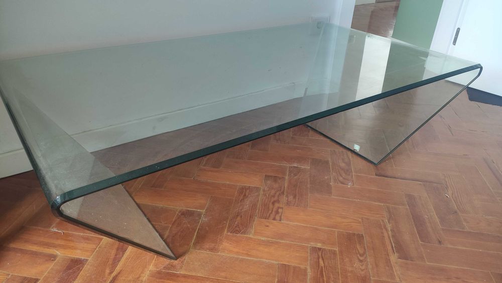Mesa de centro em vidro