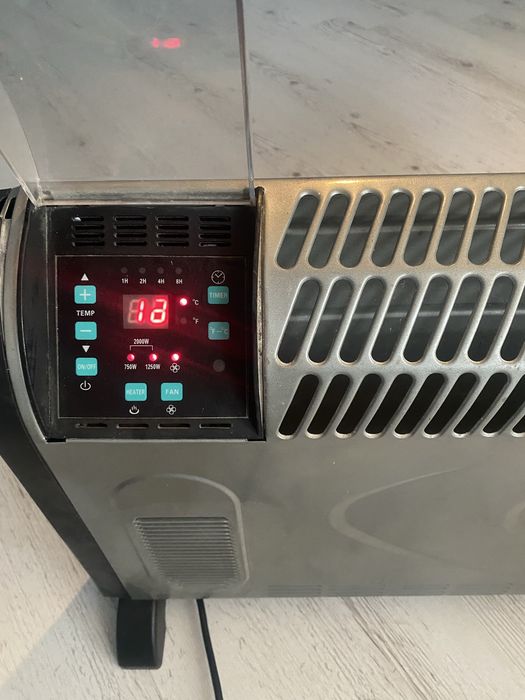 Grzejnik elektryczny z dmuchawa