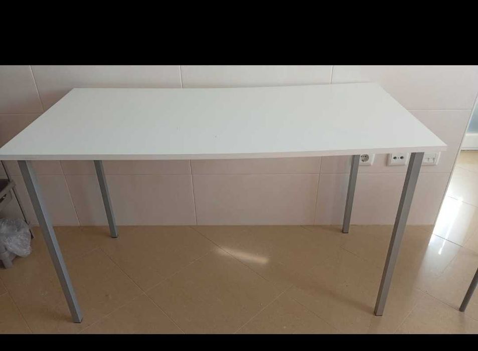 Sofa cama ( loja Jom ) +mesa + cadeira