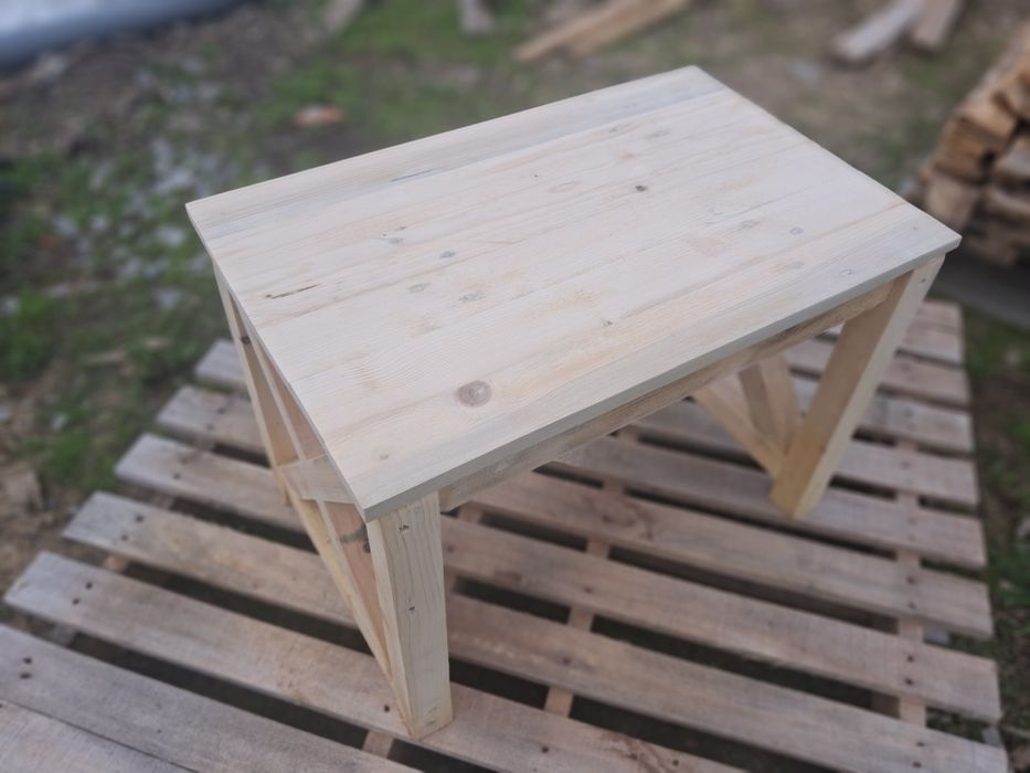 Mesa de centro em paletes