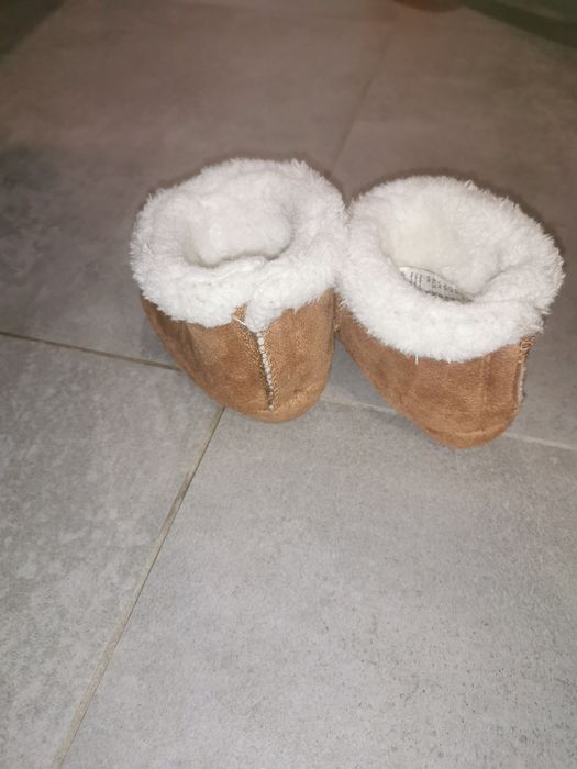 Buciki/kapcie ocieplane r 20/21 H&M