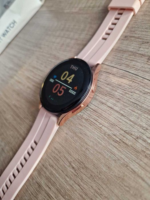 Smartwatch różowy nowy