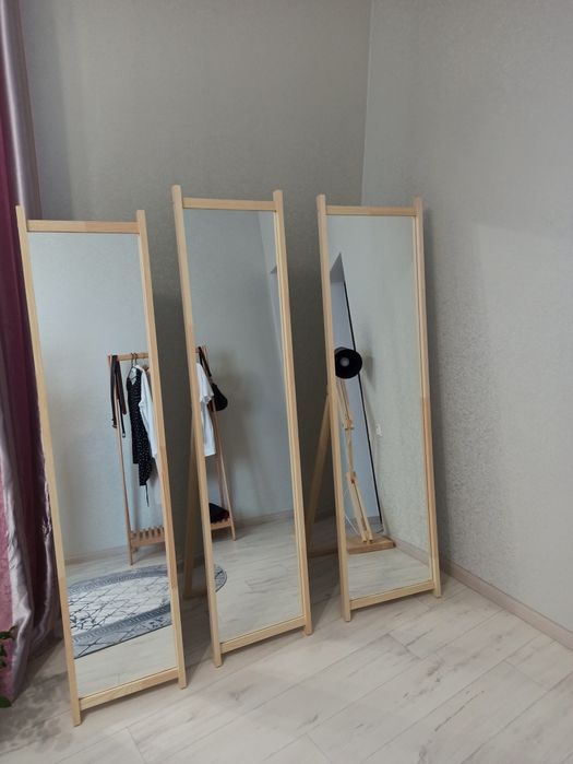 Дзеркало підлогове