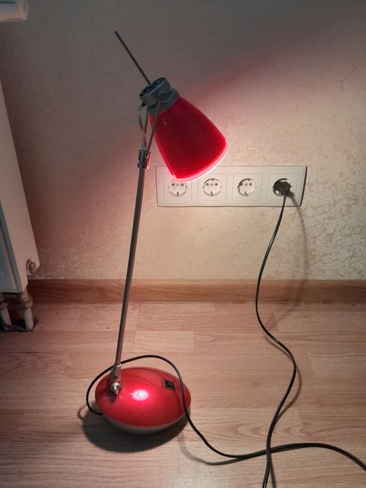 Настольная лампа.