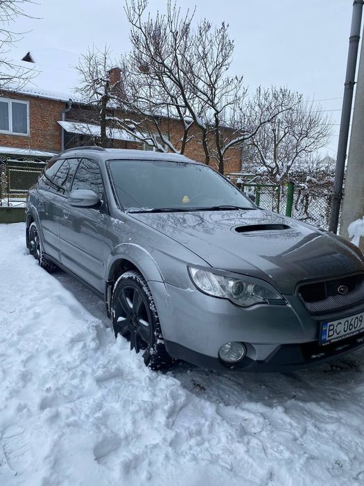 Продаж терміново Subaru Outback 2006 2.5 бензин , з мінімальним торгом .