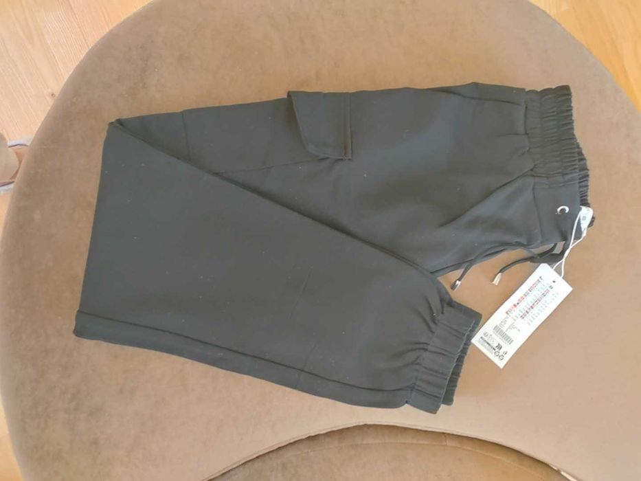 Nowe czarne spodnie bojówki 36