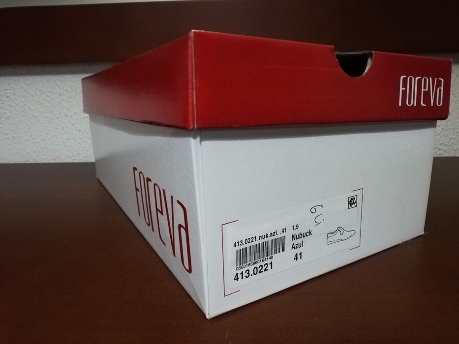 Sapatos novos Foreva