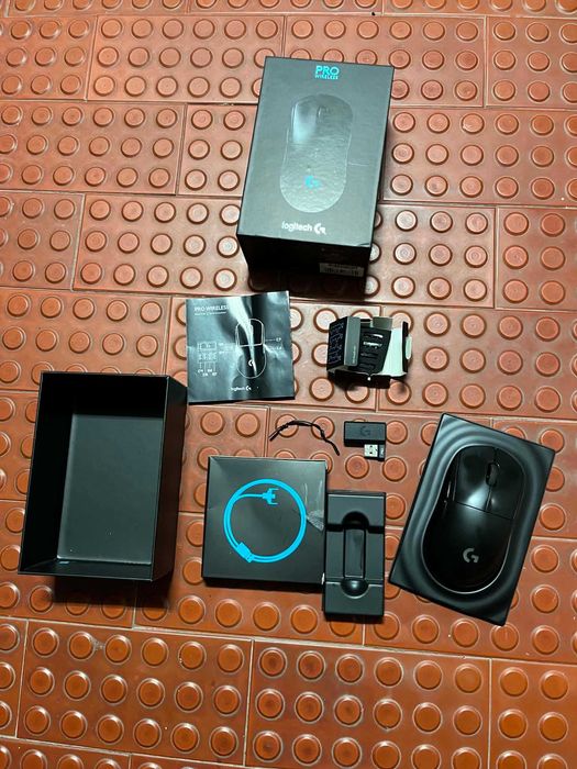 Rato Óptico Logitech PRO Lightspeed RGB Wireless 25600DPI Preto