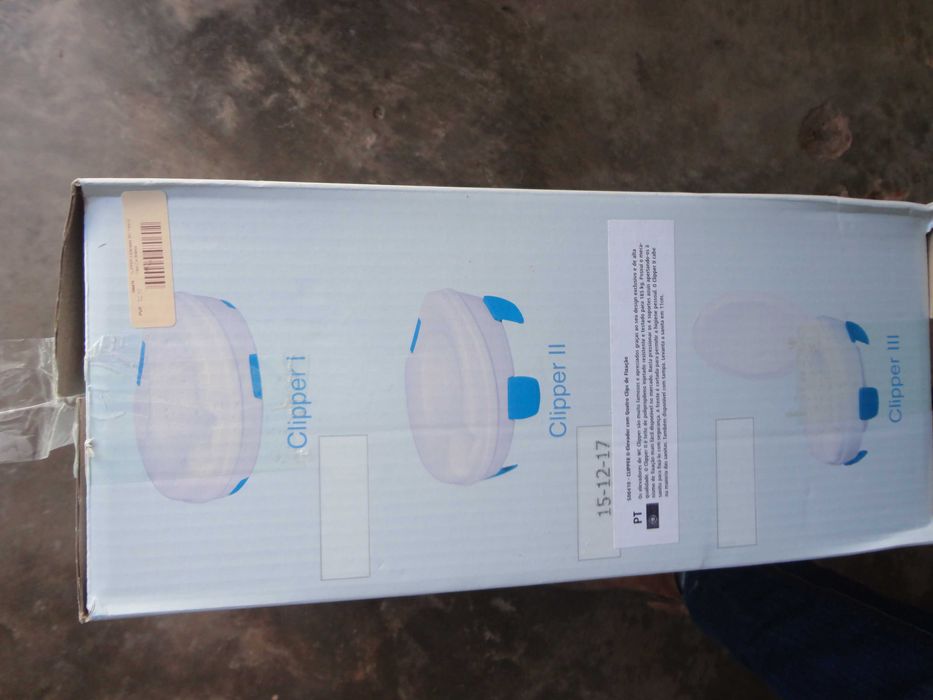 Assento elevatório de sanita novo