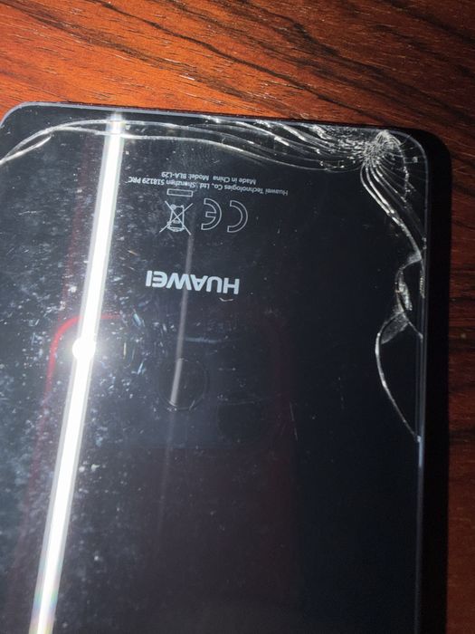 Smart phone Huawei e IPad para pecas