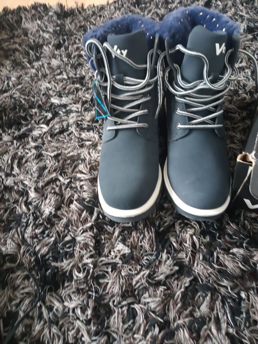 Nowe buty damskie 38 victory