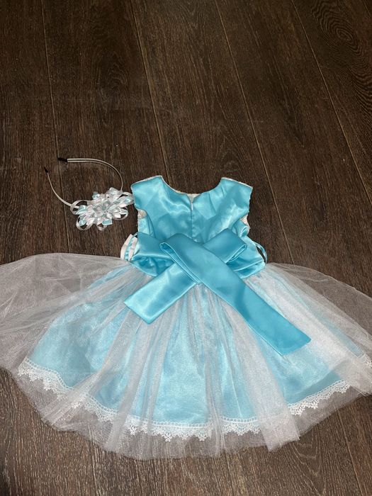 Дуже гарне платтячко на маленьку принцесу 1-2 р.