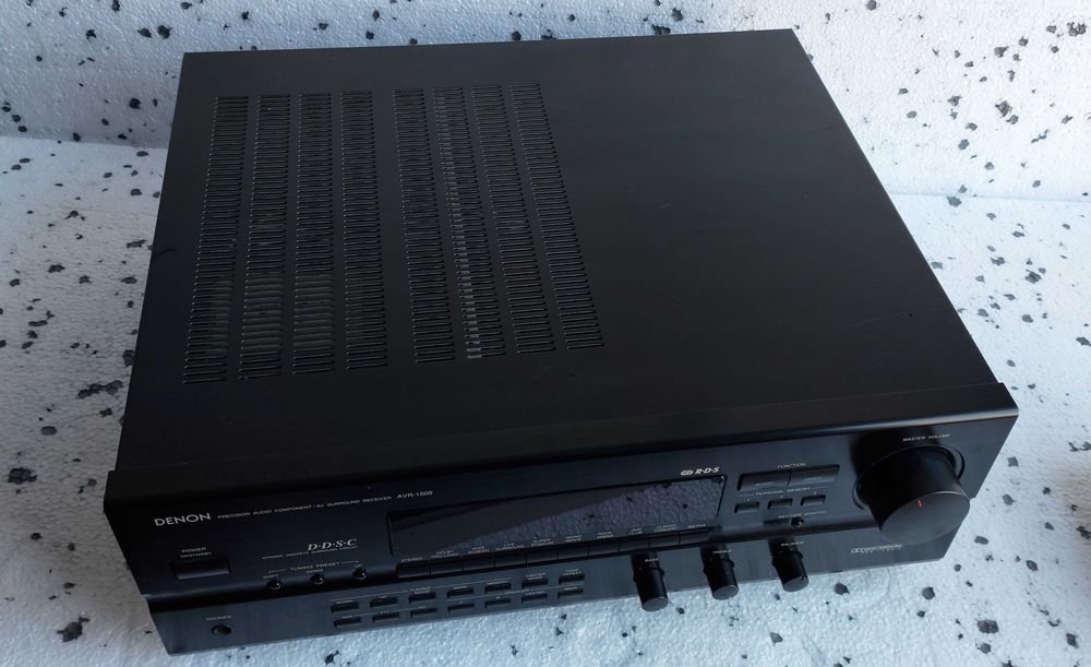 Denon AVR-1500 amplituner