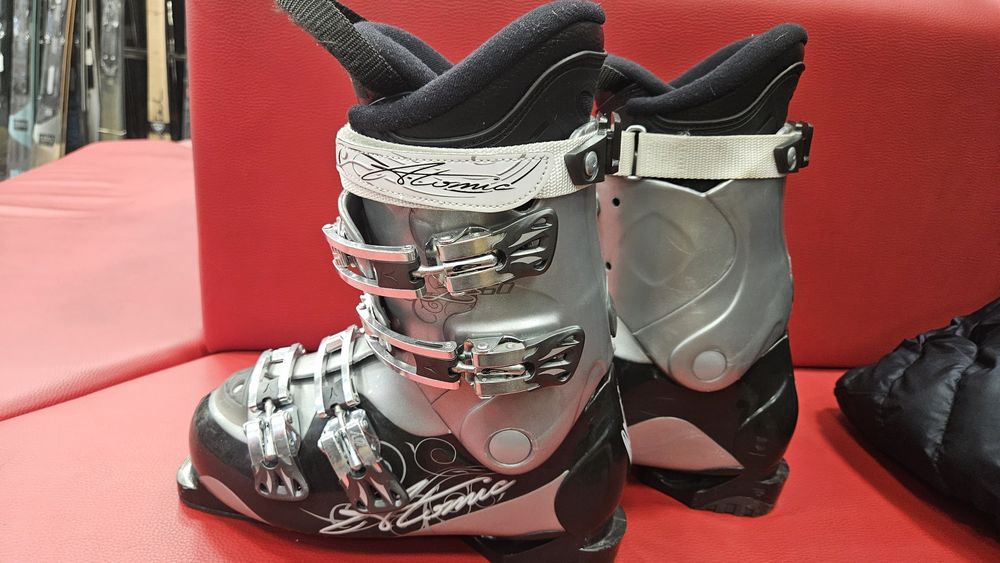 Buty narciarskie ATOMIC rozm. 25/25.5 Flex 60.