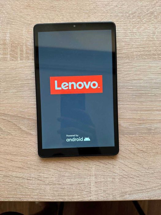 Планшет Lenovo tabM8
