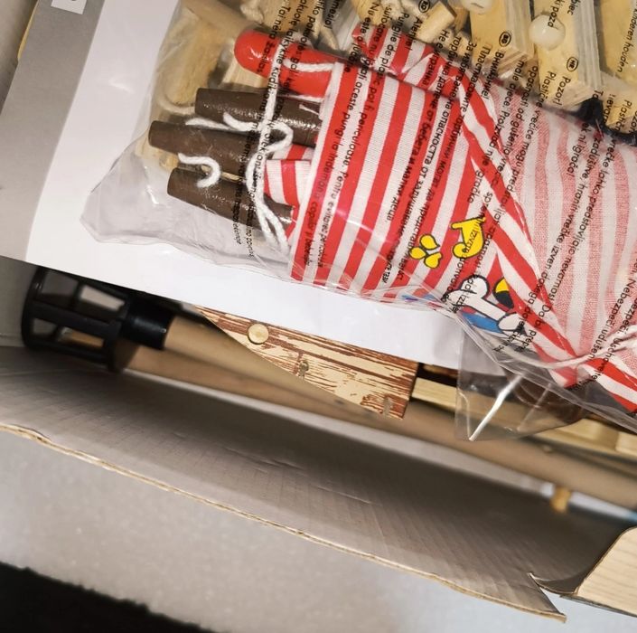 Play Tive Junior Barco de Piratas em Madeira idades 3-8 NOVO