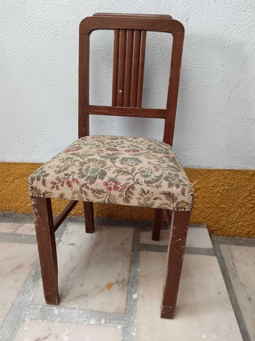 Vendo cadeiras antigas