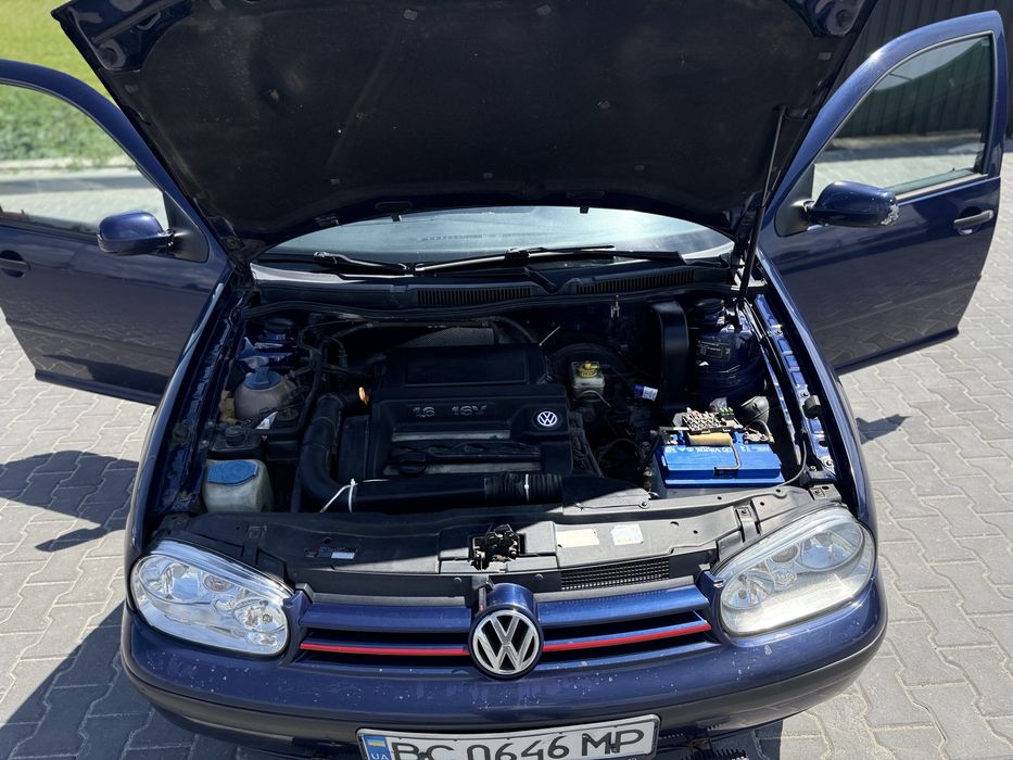 Volkswagen Golf IV 2000 р. 1.6 по тп