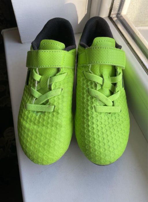 Бутси,сороконіжки,копочки для футболу