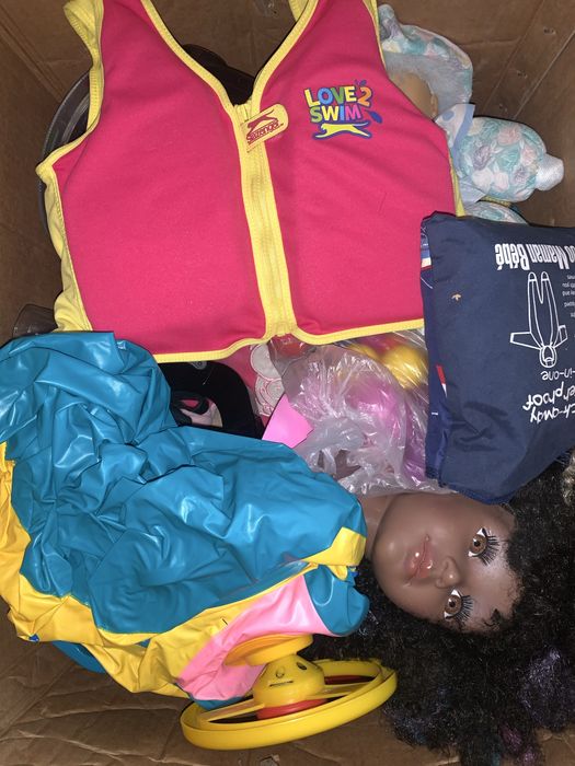 Лот   іграшок   з Європи