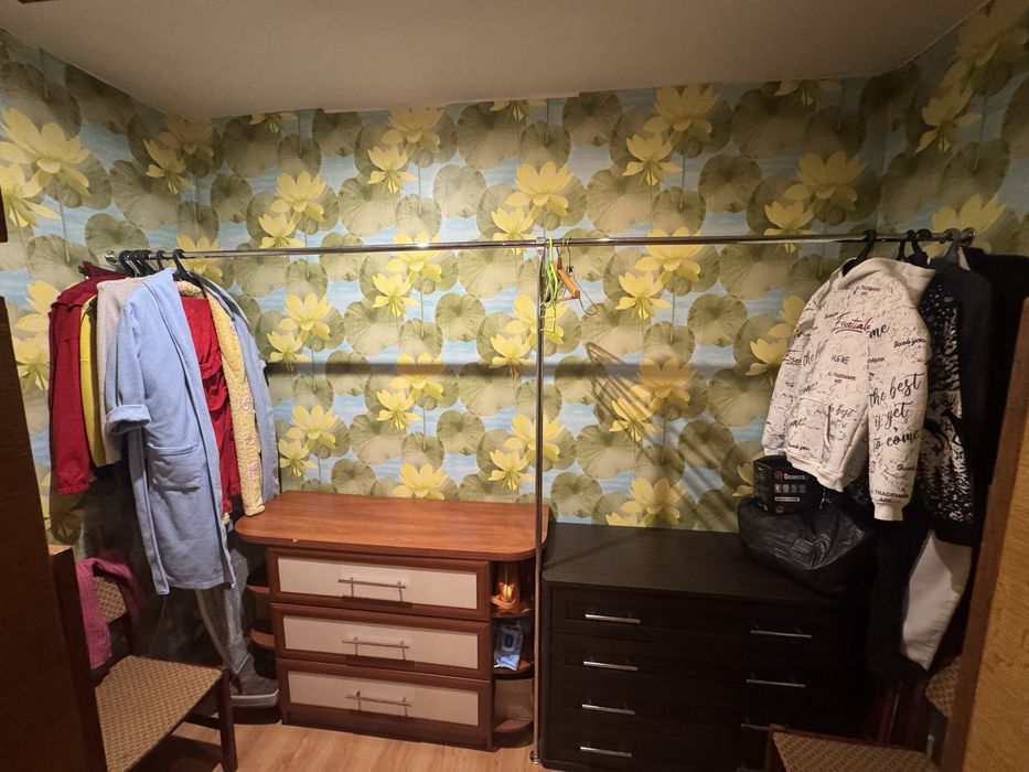 Продам чястину будинку з окремим подвірʼям