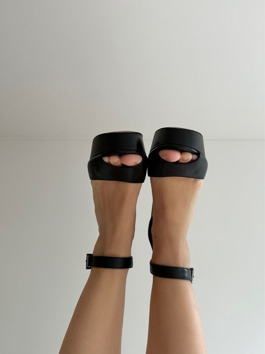 Sandalhas salto em bloco Michael Kors em couro