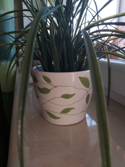 donica ceramiczna IKEA zielone listki fi 13 cm