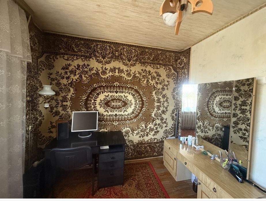 Продам килим великий 2*3 м