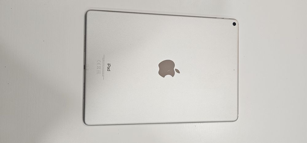 Ipad Air 3 Gen com teclado Apple
