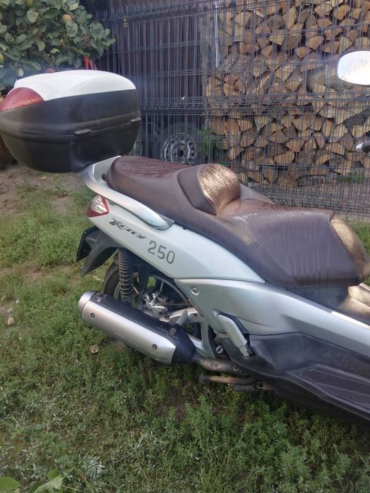 sprzedam skuter bardzo ładny
