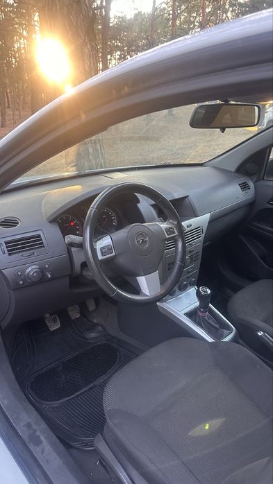 Opel Astra 2012