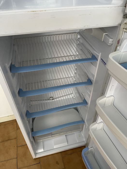 Frigorifico Indesit 273L combinado