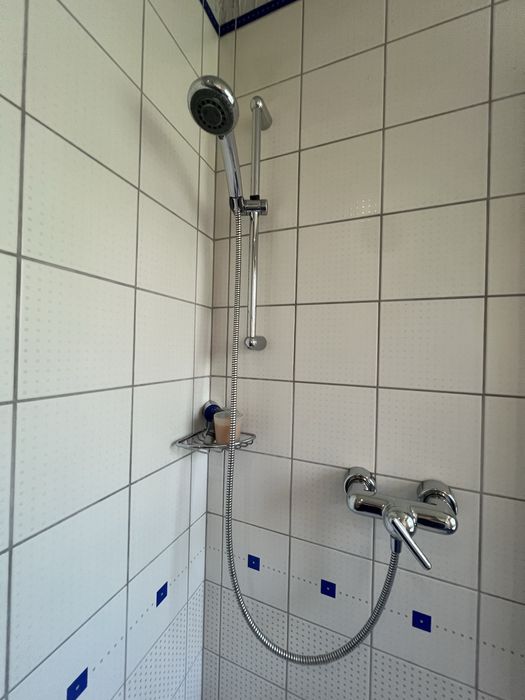 Umywalka z baterią keramag,oraz szafką