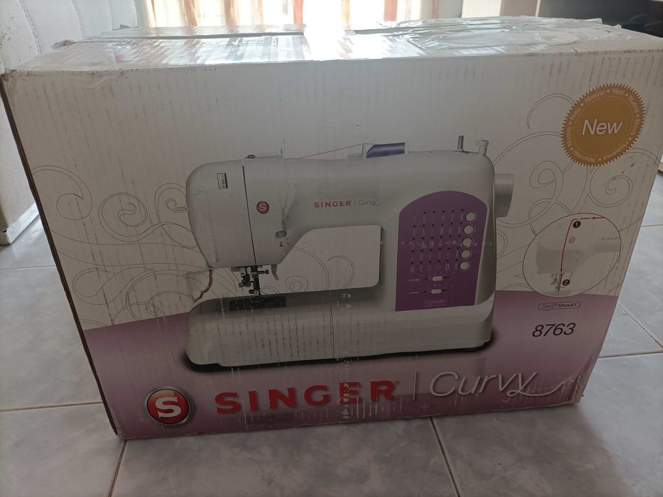 Máquina de Costura Singer 8763