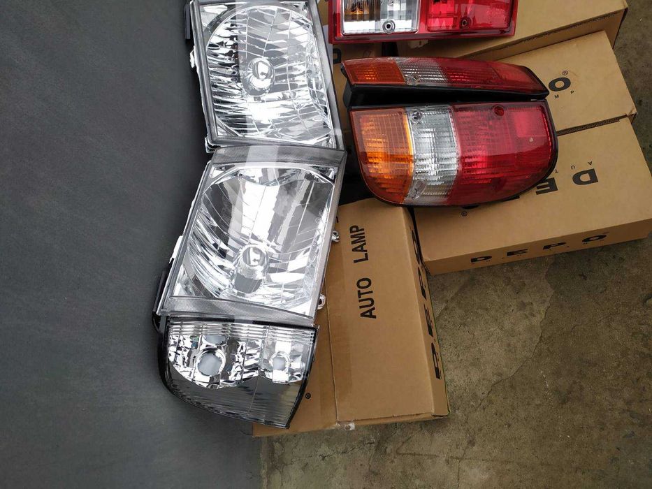 Ліхтар Фонарь,фара 
FORD RANGER Pick-up 06.99-06.06