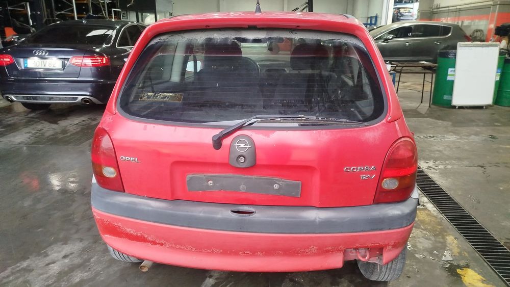 Para peças OPEL Corsa B