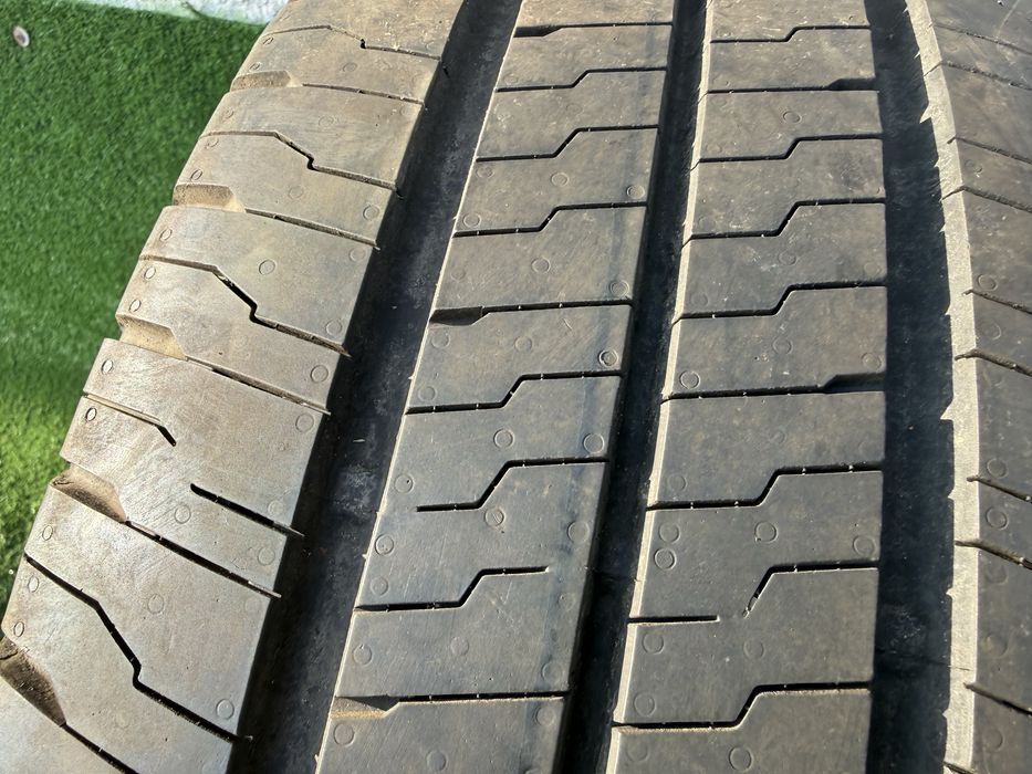 Резина Шини 235/60 R17C Continental Eco