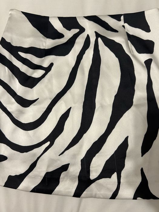 Saia de zebra acetinada