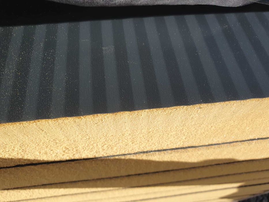 Płyta Warstwowa Ścienna  Nowa gr 10cm gatunek 2 długość  4,5m