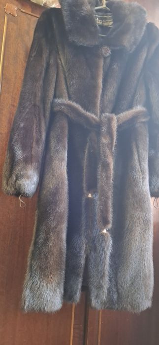 Продам шубу норковую