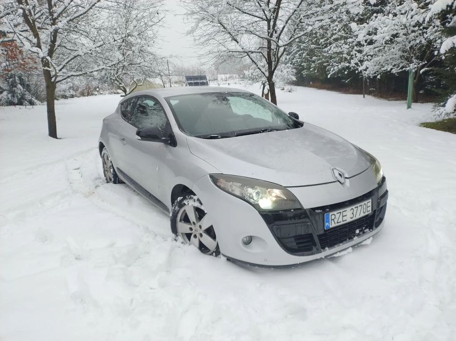 Renault Megane Renault Megane III Coupe 1.6 benzyna