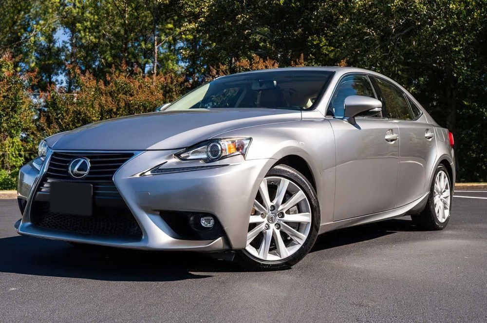 Lexus IS 300      2016