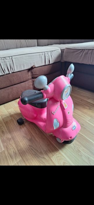 Толокар- скутер Chicco Vespa Primavera