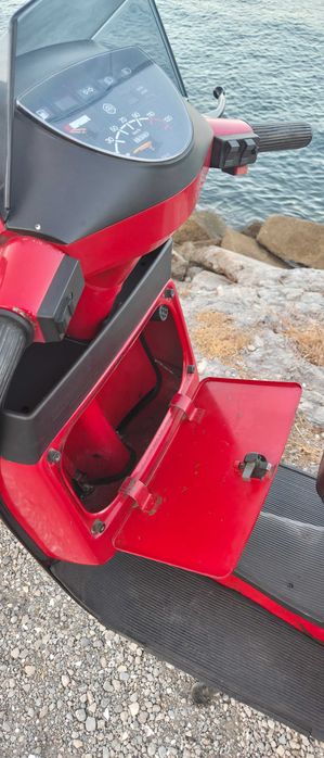 Vespa T5 125 (1986) – Clássico 1.º Dono, Sempre em Garagem