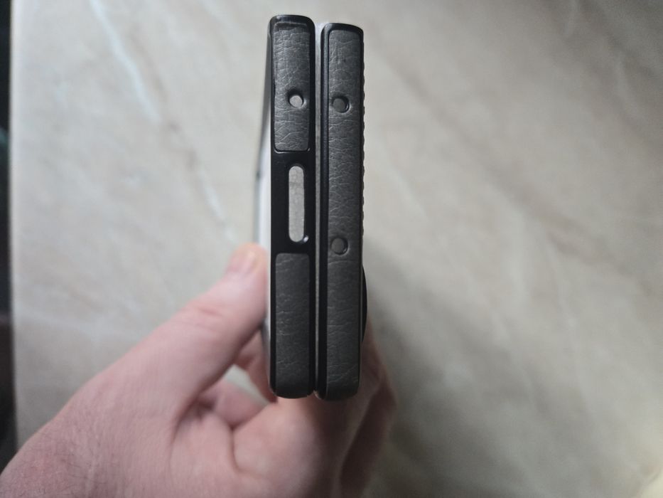 Чехол шкіряний на Samsung Fold 6