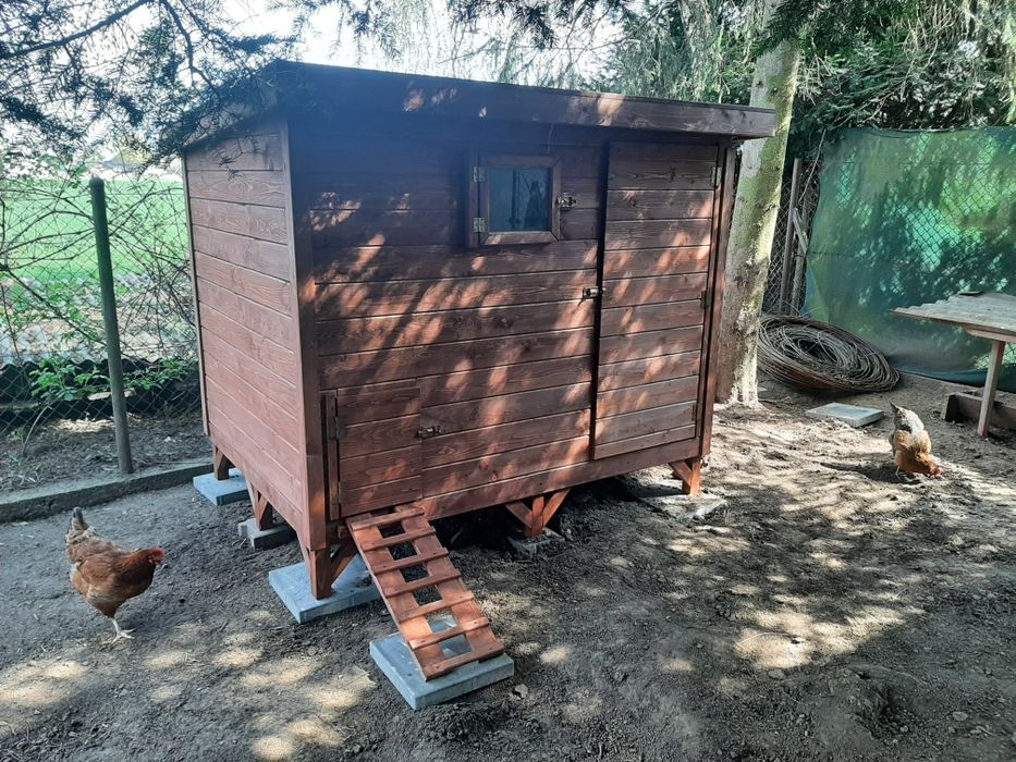 Kurnik dla kur drewniany