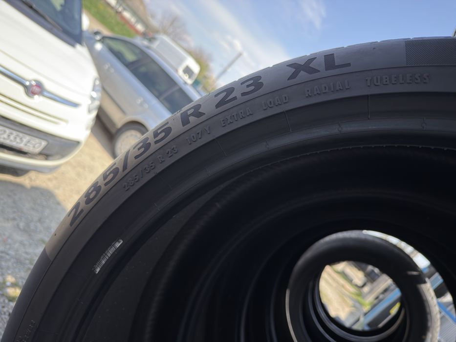 Шини б/у 285/35 R23 Continental 4шт