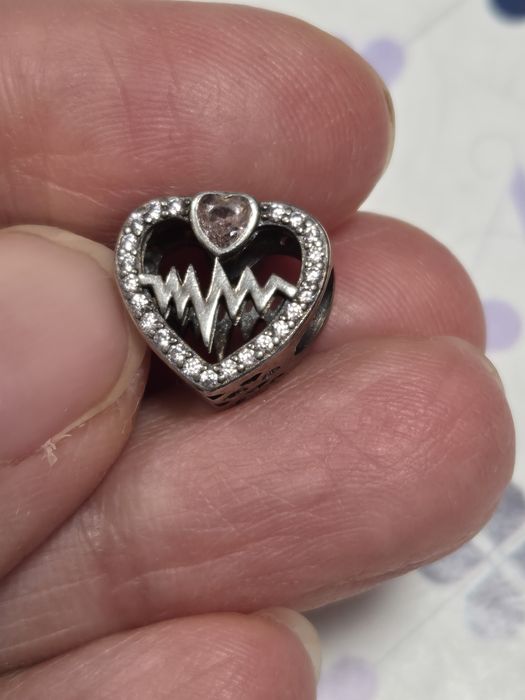 Charms srebro kryształy EKG serce serduszko